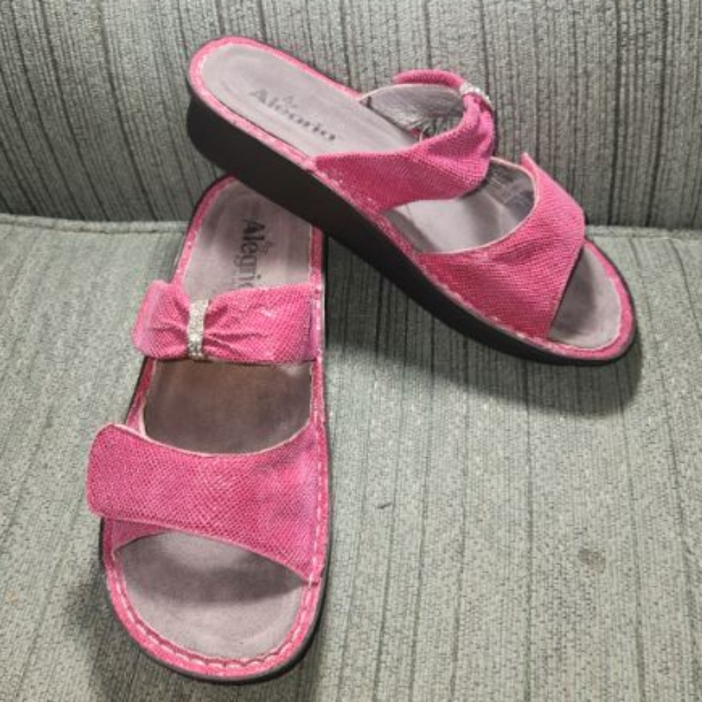 Alegria Karmen Fuchsia Sandals
